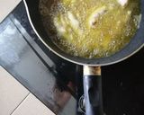 Gambar langkah 3 resipi Kaki ayam goreng rangup bersama kayu manis.