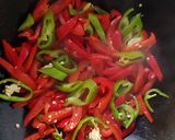 Méregerős ázsiai zöldséges-csirkés tészta recept fázis 5 fotója