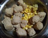 A picture of step 3 of Soya Chunks Dahi Vada.
