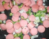 Foto del paso 3 de la receta: Salchichas con 2 Chiles