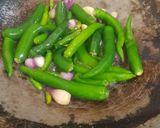 Foto langkah ke 4 dari resep Tempe batokok sambal hijau.
