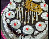 चॉकलेट गनाश सूजी केक(Chocolate ganash suji cake recipe in hindi) रेसिपी चरण 8 फोटो