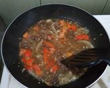 Foto langkah ke 2 dari resep Kailan organik siram daging pedas.