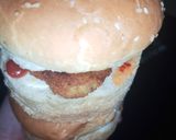 A picture of step 6 of Chicken nuggets burger.