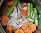 A picture of step 1 of Drumstick soup.