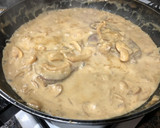 Foto del paso 8 de la receta: Solomillo de ternera en salsa de setas y puré de patata