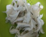 Foto langkah ke 2 dari resep Oseng Kikil, Jamur, Tahu.
