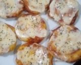 Foto del paso 3 de la receta: Pizzetitas con salsa casera...😋