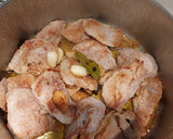 Foto del paso 4 de la receta: Solomillo al ajillo