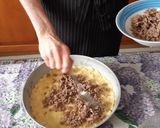 Foto del passaggio 7 della ricetta Sbriciolata salata salsiccia e Montasio