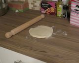 A picture of step 6 of Oven tray pizza.