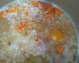 Foto langkah ke 5 dari resep Sup Udang Telur.