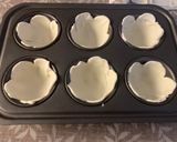Foto del passaggio 2 della ricetta Cestini di pasta sfoglia, crema pasticciera e amarene