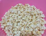 Foto langkah ke 1 dari resep Popcorn Cookies and Cream (Berondong Jagung).