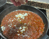 Foto del paso 4 de la receta: Langostinos estilo griego 🦐 🍅 🧅 🧀