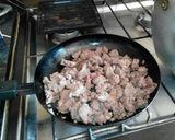 Foto del paso 3 de la receta: Sorrentinos mediterráneos con mi salsa de chorizos caseros y cabernet