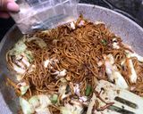Foto langkah ke 3 dari resep Mie Goreng Sayur.