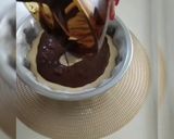 عکس مرحله 2 از دستور با این روش کیک سادتو طرحدار کن وخوشگلترش کن😍💜