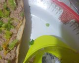 A picture of step 5 of Tuna baton sandwich.