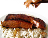 Foto del paso 7 de la receta: Salmón al grill marinado en soja y vino de arroz 🐟