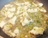 Foto del paso 4 de la receta: Tortilla de Pescadilla y Ajos tiernos