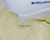 Foto langkah ke 2 dari resep 38. Bolu Kering Mini.