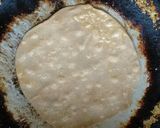 A picture of step 3 of Paneer Egg wrap with veggies.