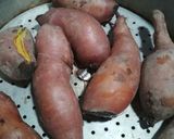 Foto langkah ke 1 dari resep Bola-Bola Ubi Kopong.