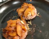 Foto del paso 3 de la receta: Hamburguesa de Ternera con Manzana Caramelizada y Queso Mahonés