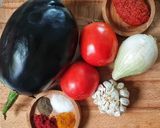 عکس مرحله 1 از دستور خوراک گوجه بادمجون
