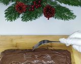 Une image de l'étape 11 de Recette bûche de Noël chocolat et noisette.