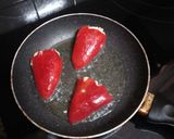 Foto del paso 6 de la receta: Pimientos del piquillo rellenos de merluza y palitos de cangrejo
