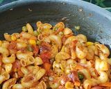 A picture of step 6 of Macaroni with Green Olives.