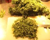 Foto del paso 1 de la receta: Pastél de repollo verde crespo a cielo abierto y roqueforteado