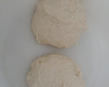 Foto langkah ke 4 dari resep Pizza Teflon Simple Enak (No telur No mixer No Oven).