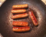 Foto langkah ke 5 dari resep Sosis Bakar Teflon.