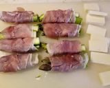 A picture of step 2 of Asparagus, prosciutto and provolone potato stack.