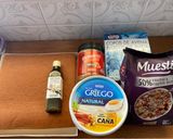 Foto del paso 1 de la receta: Tarta fit de yogurt y crema de cacahuete