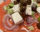 Foto del passaggio 1 della ricetta Insalata greca salmorejo