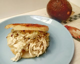 Foto del paso 3 de la receta: Arepa rellena de pollo y aguacate