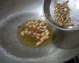 A picture of step 2 of Indore poha.