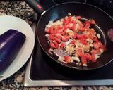 Foto del paso 2 de la receta: Calabacín relleno con verduras y atún