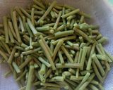 बेबी ड्रमस्टिक सब्जी इन सरसो मसाला (baby drumstick sabzi in sarso masala recipe in Hindi) रेसिपी चरण 1 फोटो