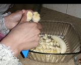 A picture of step 1 of Creamy fruit chat.