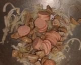 Foto langkah ke 5 dari resep Pakcoy Tumis Sosis Bakso.