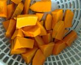 Hình bước làm 2 của món Canh bí ngô sú giò