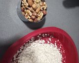 Foto del paso 1 de la receta: Granola de avena y frutos secos sin azúcar (con y sin chocolate)