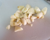Foto del paso 2 de la receta: Mojo picón rico y picantito con papas arrugadas de la brigada es