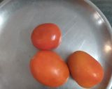 A picture of step 1 of Tomato ginger onion ki sabzi.