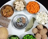A picture of step 1 of Nav Ratan Pulao.